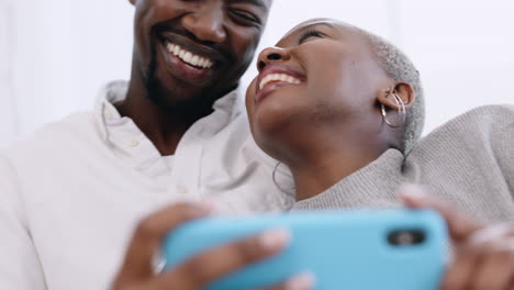 Black-couple,-love-and-phone-selfie-for-social