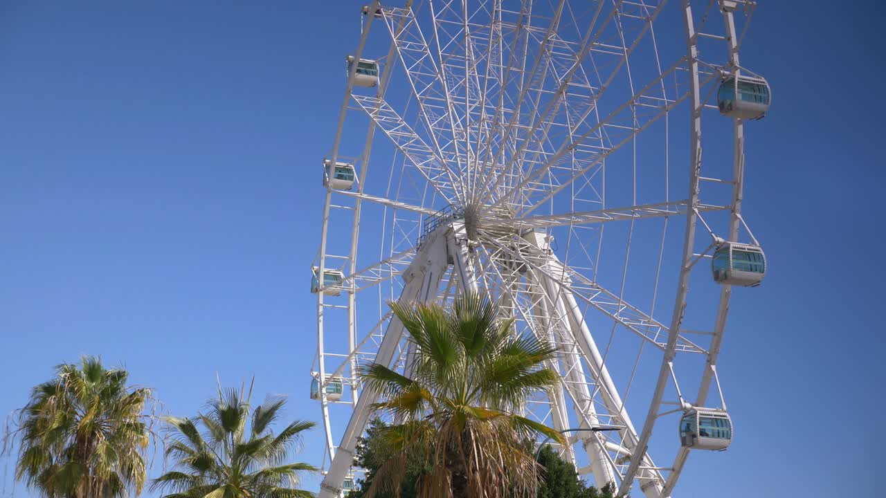 el paseo en la rueda de ferris en 4k