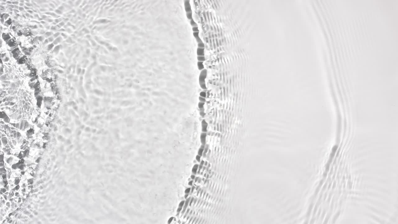 water ripples with equal frequency creating concentric circles | freepik