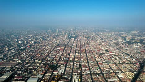 Toma-Lateral-Del-Norte-De-La-Ciudad-De-Mexico