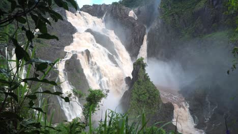 Rushing-giant-waterfall,-flood-water