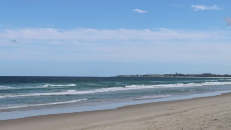 Timelapse of a peaceful beach and changing waves