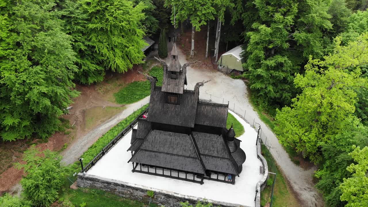 antena: iglesia de madera de fantoft, fantoft stavkirke en bergen