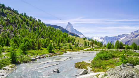 Timelapse-Matterhorn-Con-Lago-En-Zermatt,-Suiza