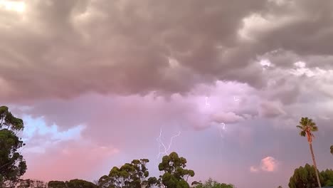 múltiples rayos al atardecer, 240 fps