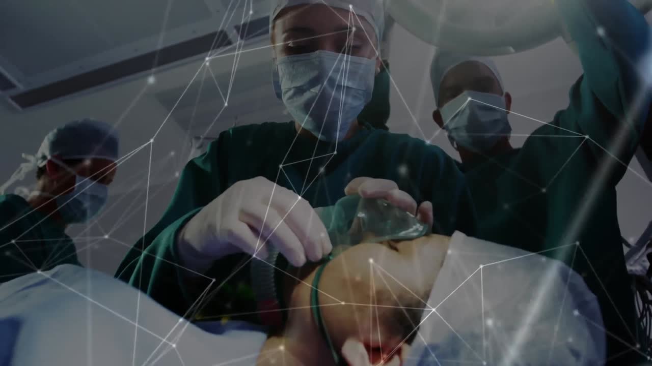 Animazione di una rete di connessioni su chirurghi in sala operatoria.