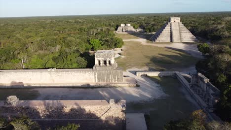 ruins of the antique city of chichen itza