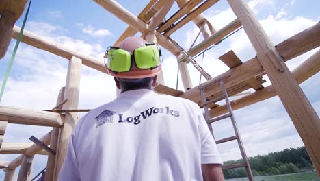 construcción de cabañas de madera en curso