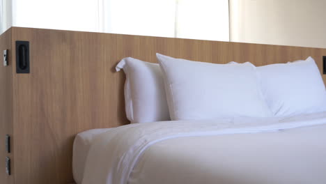 pan derecho a través de la cama del centro turístico