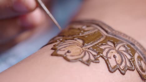 henna tattoo design on wrist