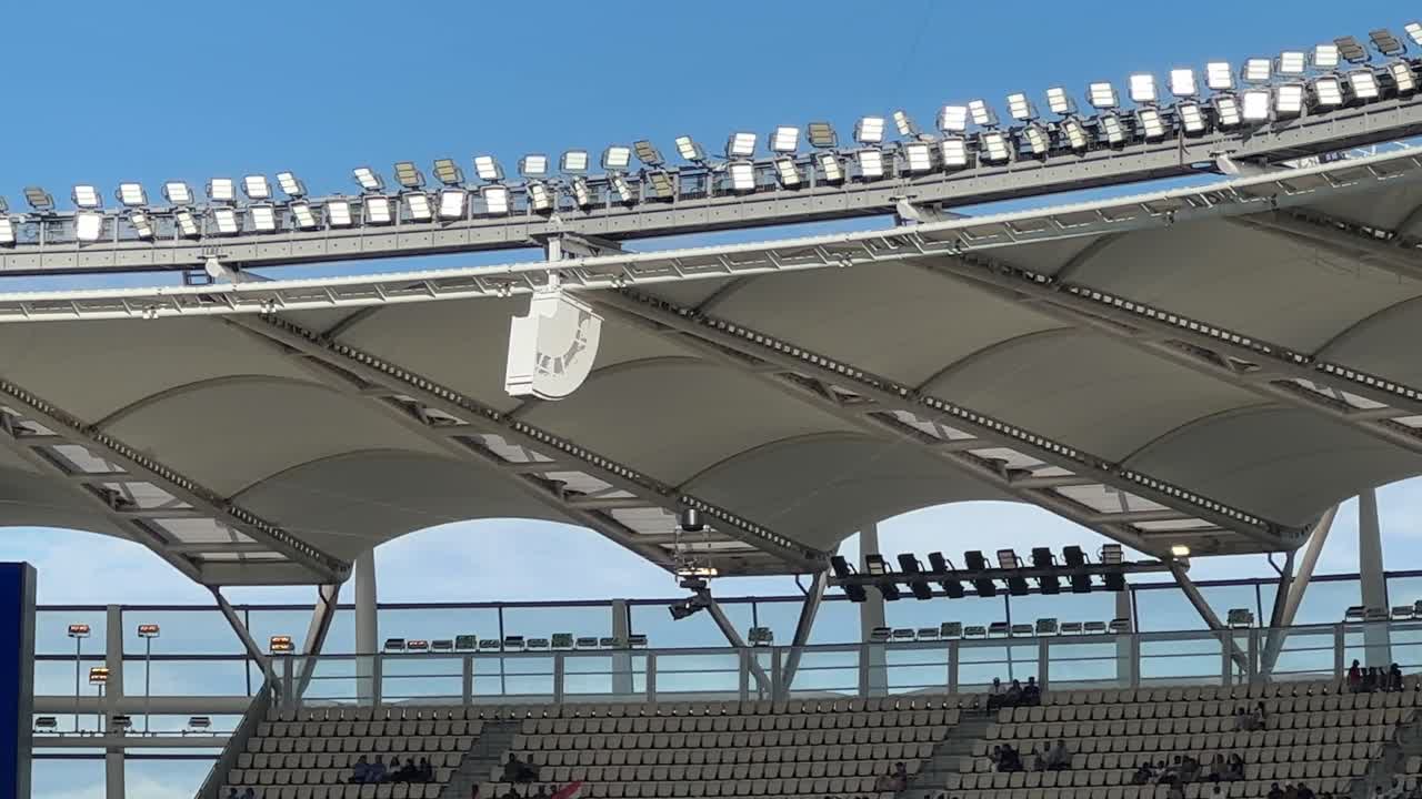 Optus Stadium Perth roving cricket camera arena lights at top