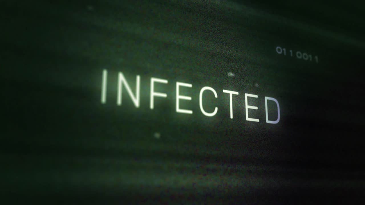 animación de interferencia sobre texto infectado, procesamiento de datos y placa de circuitos informáticos