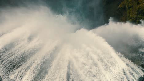 catarata de skogafoss en islandia desde arriba y sin personas