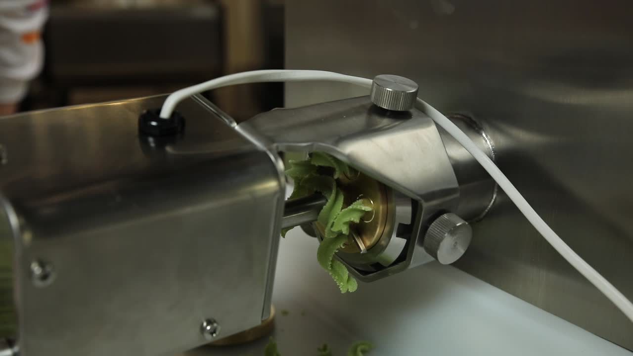 máquina comercial de pasta para hacer pasta verde
