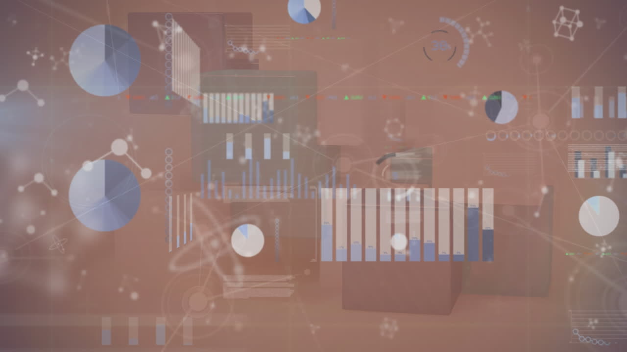 animación de estructuras moleculares en múltiples pantallas con procesamiento de datos contra un fondo gris