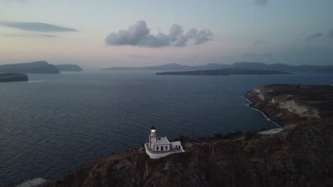 Faro-De-Santorini-Durante-La-Puesta-De-Sol.-Disparo-En-Dji