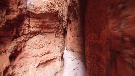 普爾努魯魯國家公園 (purnululu national park) 是澳洲西部一個世界遺產