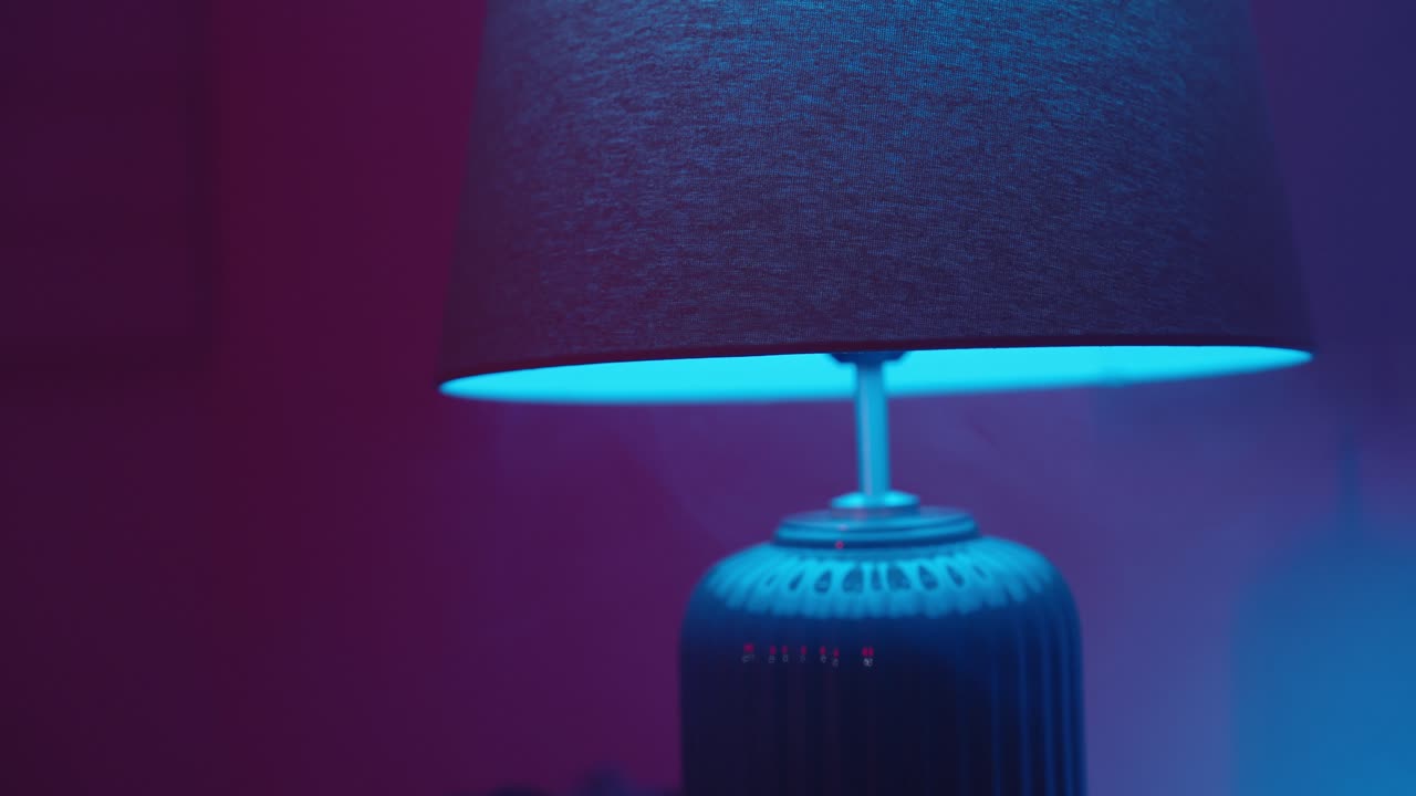 Moody Lamp wiht blue glow and fog effect
