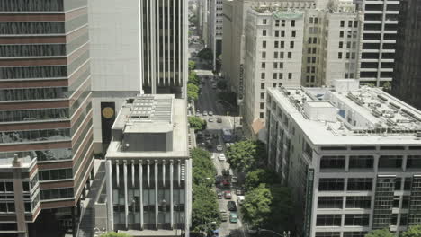 Timelapse-De-Coches-Circulando-Por-Una-Concurrida-Calle-De-La-Ciudad-De-California