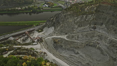 usti nad labem czechia aerial v4 birds eye view drone flyover and around mariánská skála quarry site by the elbe river bank capturing hilltop cityscape and zoo - shot with mavic 3 cine - november 2022