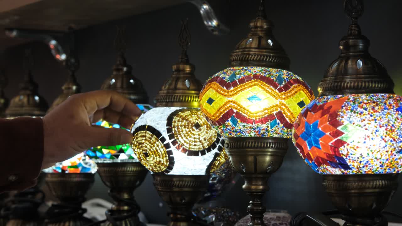 ⁇ 는 남자 추락 경로