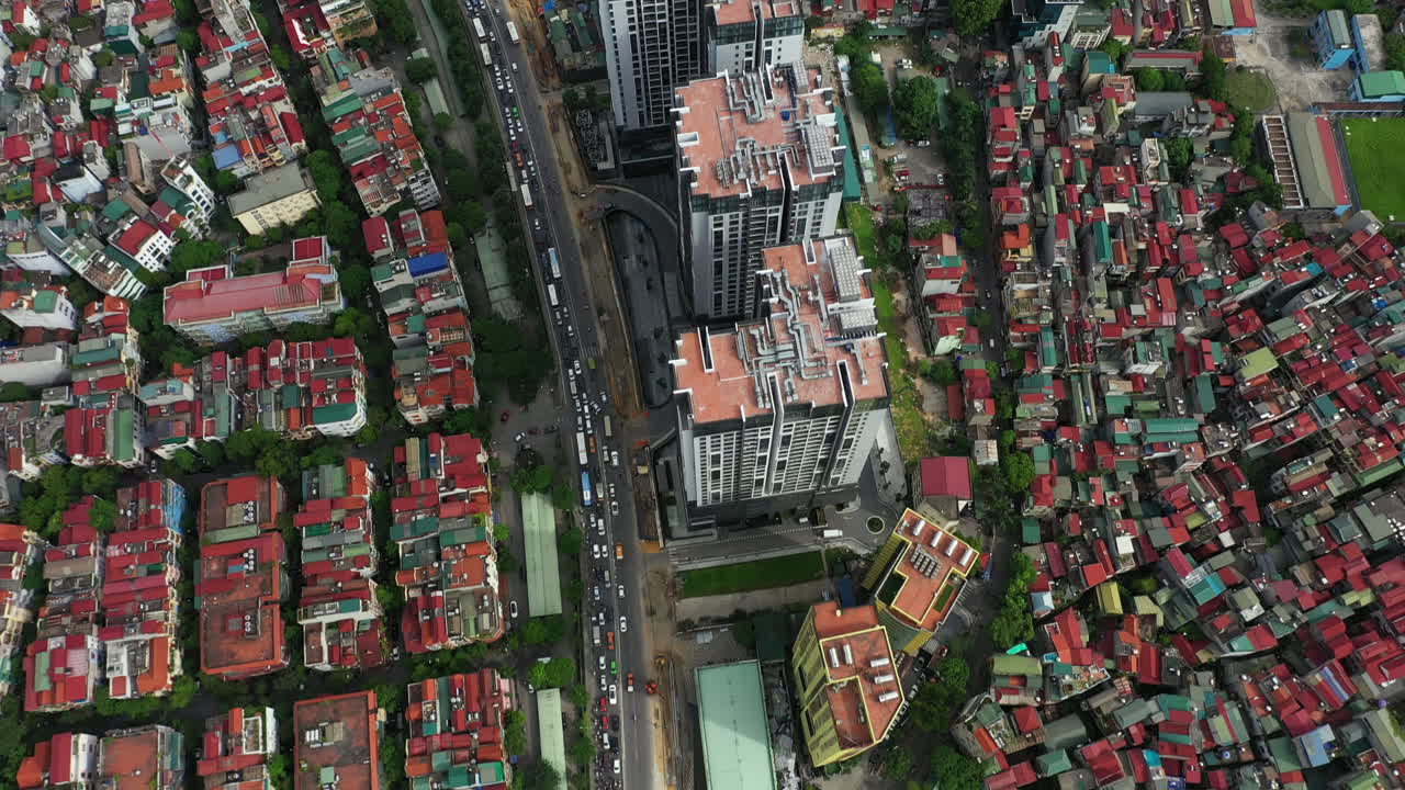 더 많은 사람들이 더 많은 교통을 의미합니다.