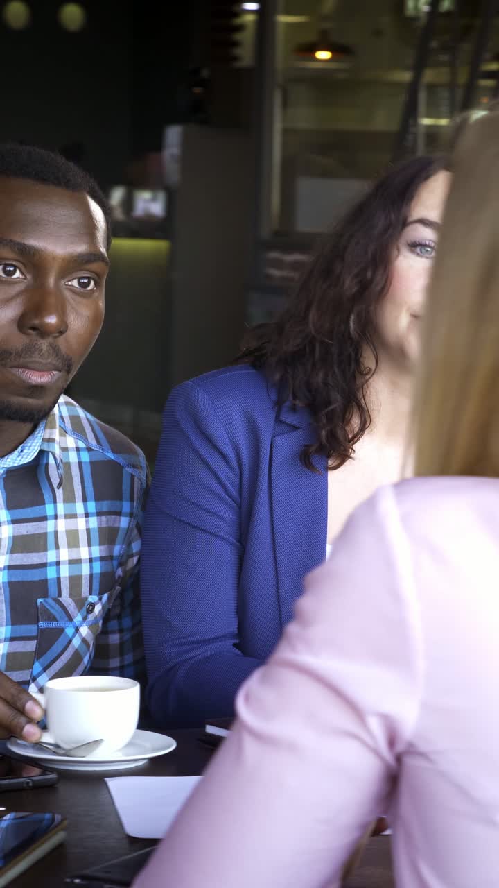 reunión de negocios en una cafetería