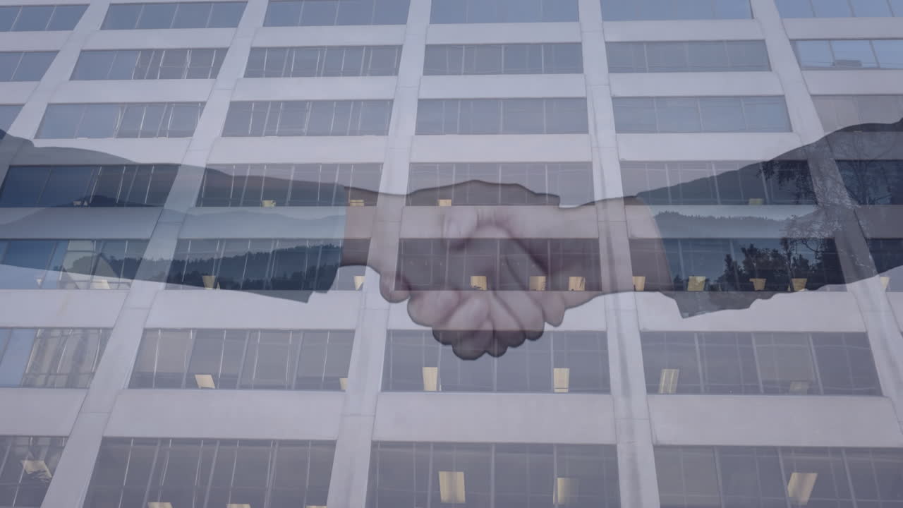 Animazione di professionisti che si stringono la mano su un edificio per uffici