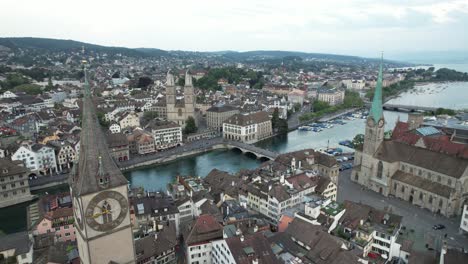 Downtown-of-Zurich,-Old-Bridges,-Light-Rail,-St