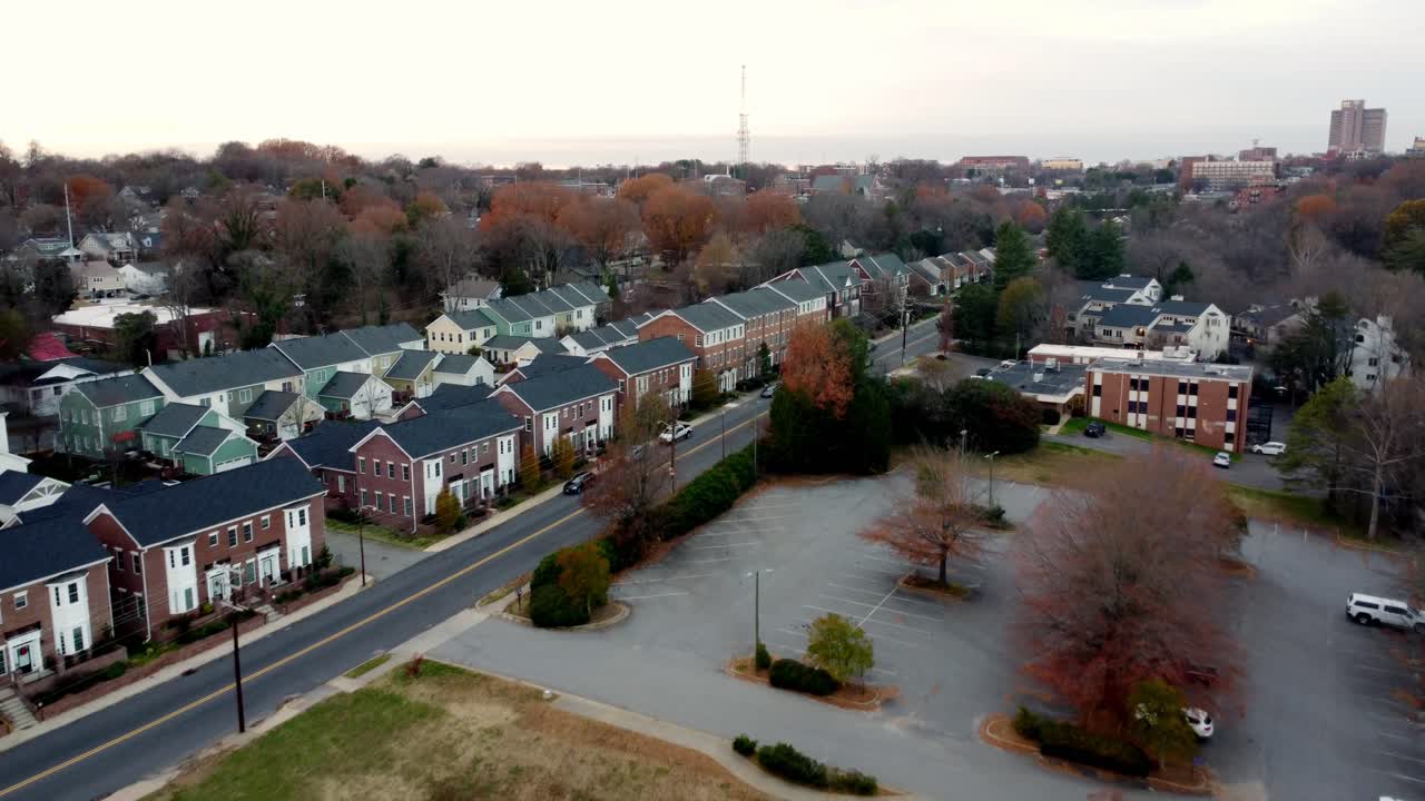 Abitazioni duplex a Winston Salem, Carolina del Nord
