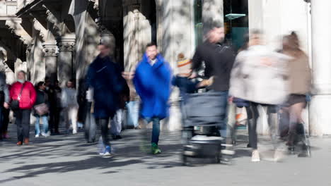 fast rush of christams shoppers in barcelona