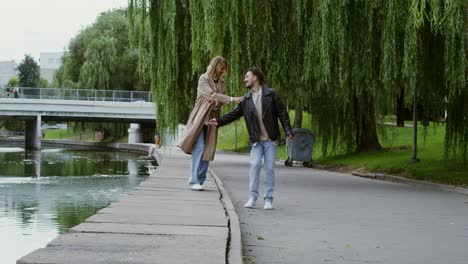 couple enjoying a day out in the park