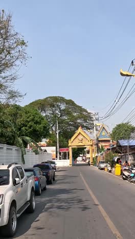 a vehicle's progression through a thai street