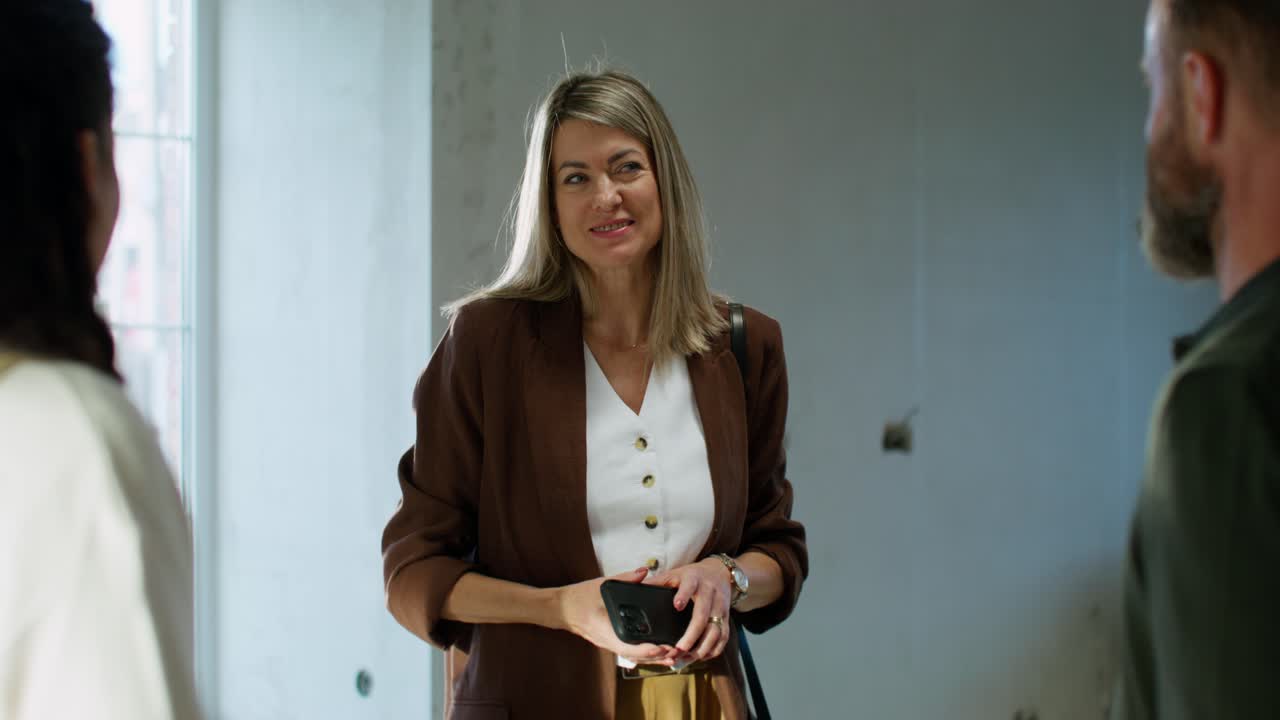 показать недвижимость