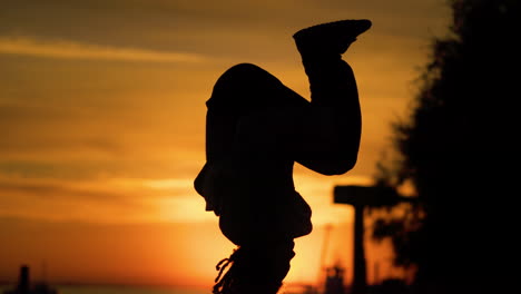 sunset dance silhouette