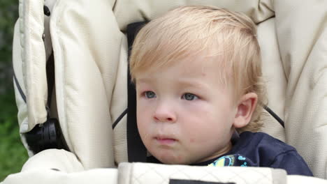 Babyboy-Está-Comiendo-La-Galleta