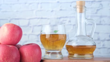 apple juice and apple cider vinegar