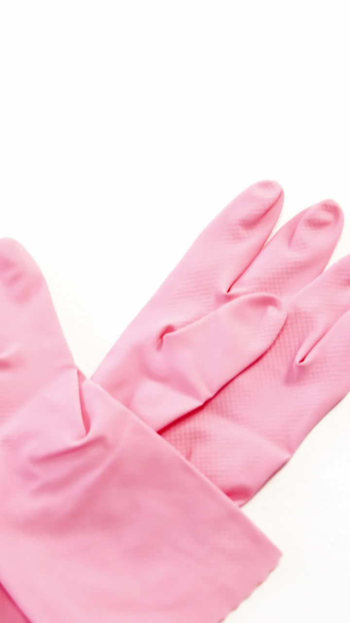 Primo piano di guanti rosa