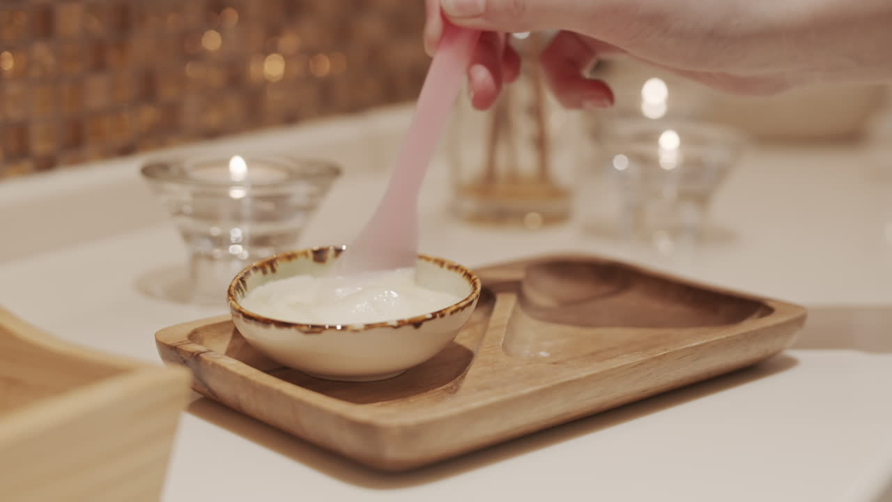 esteticista preparándose para el procedimiento