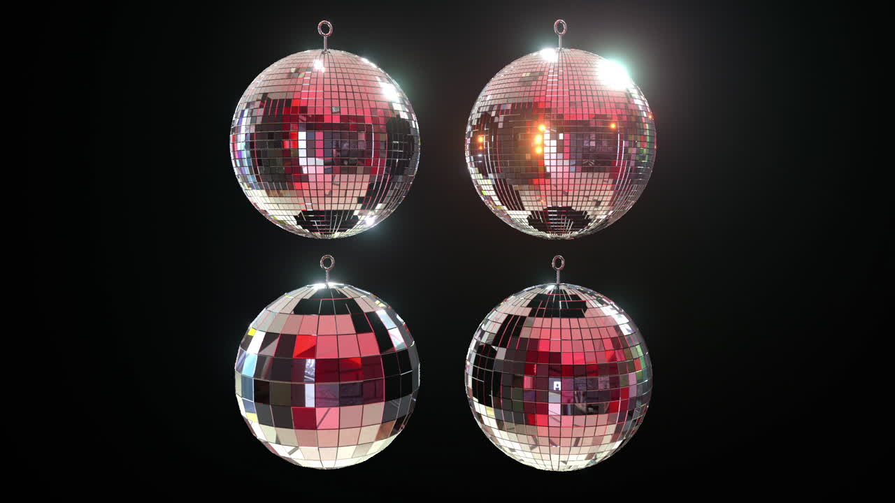 4 diferentes bolas de espejo de discoteca brillantes sobre fondo negro
