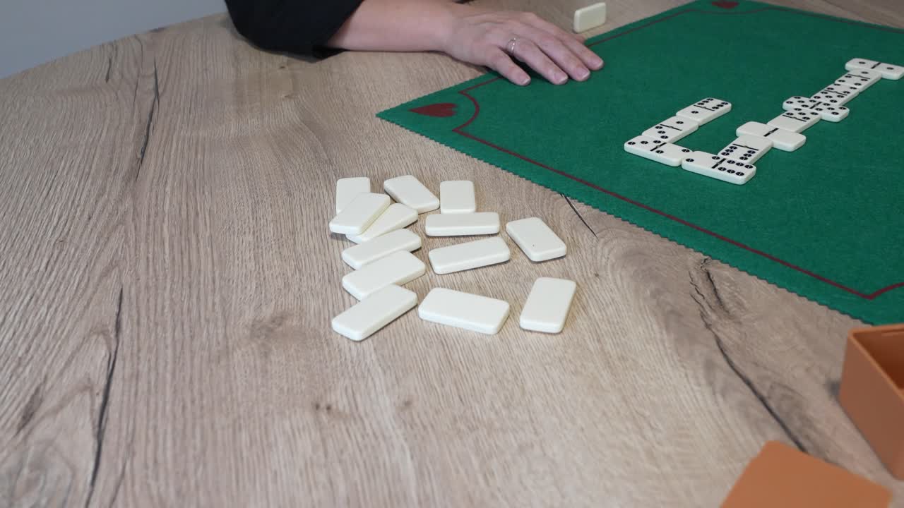 Spille domino