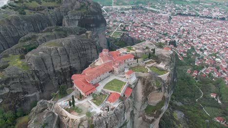 Meteora,-Greece:-"Holy-Monastery-of-Great-Meteoro