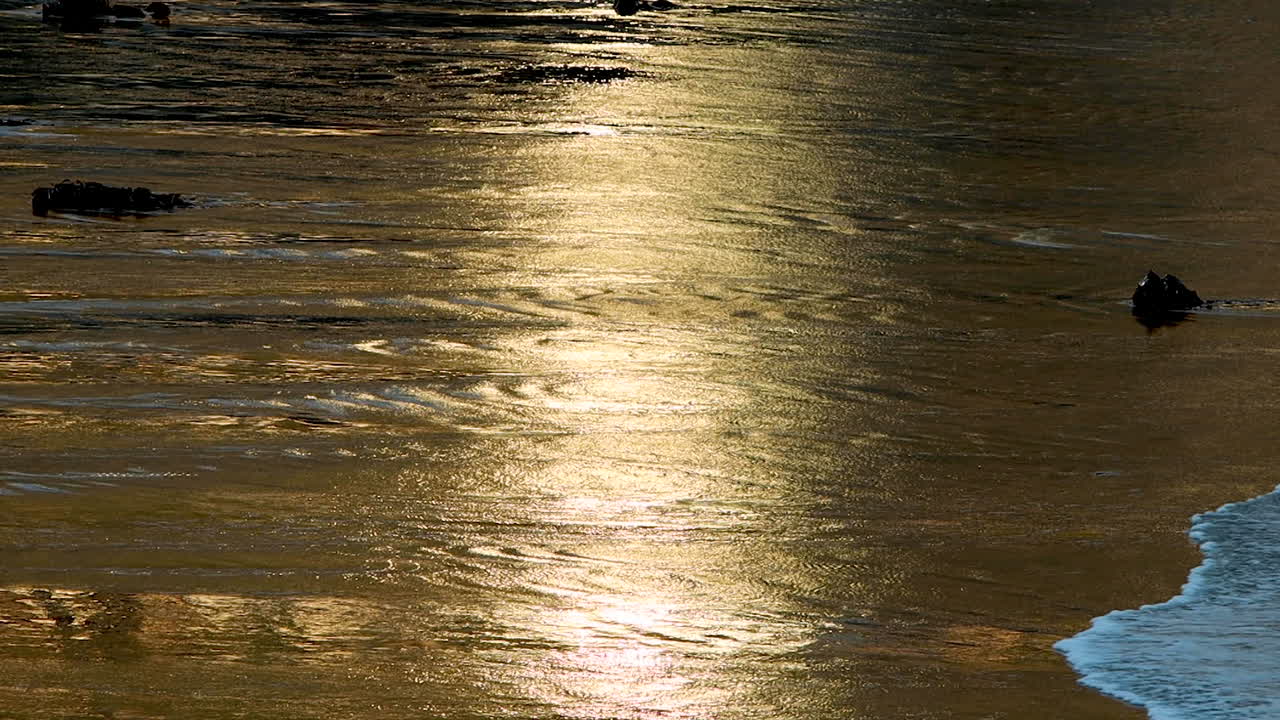 puesta de sol en la playa