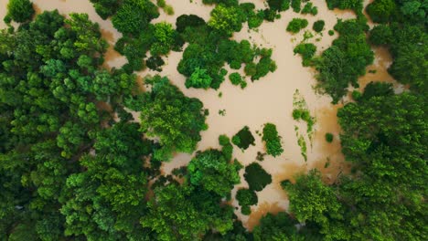 Schreckliche-4K-Drohnenaufnahmen-Aus-Der-Luft-Aus-Der-Slowenischen-Region-Podravje-Im-August