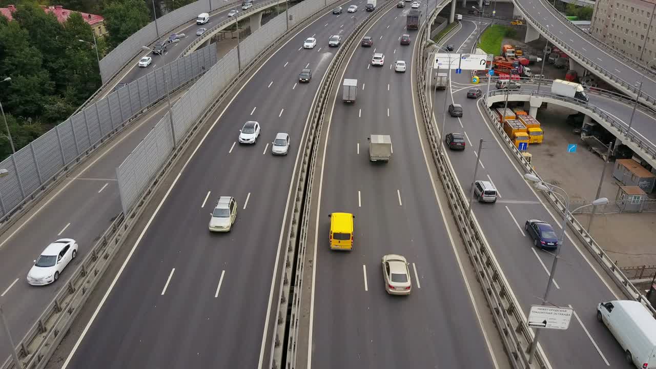 러시아 모스크바 시, 낮 시간, 교통, 도로 교차로, 교차로 공중 파노라마, 4k