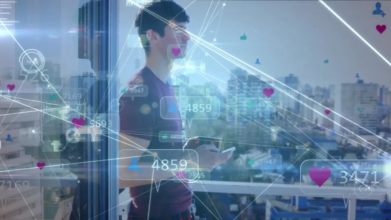 발코니에서 스마트폰을 사용하는 백인 남성과의 연결 네트워크의 애니메이션