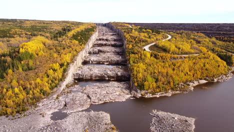 robert bourassa planta de energía hidroeléctrica aliviadero de instalaciones generadoras de quebec, canadá