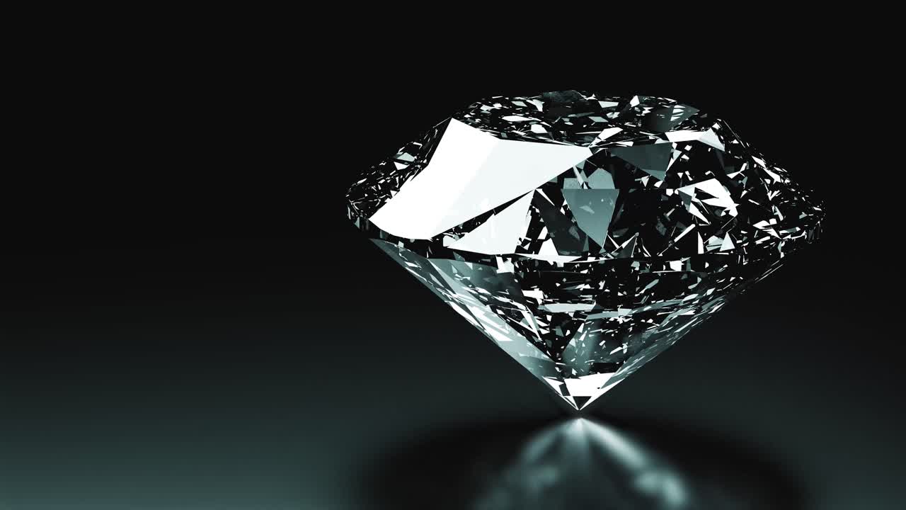 Gemma di diamante brillante che ruota su superficie scura riflettente