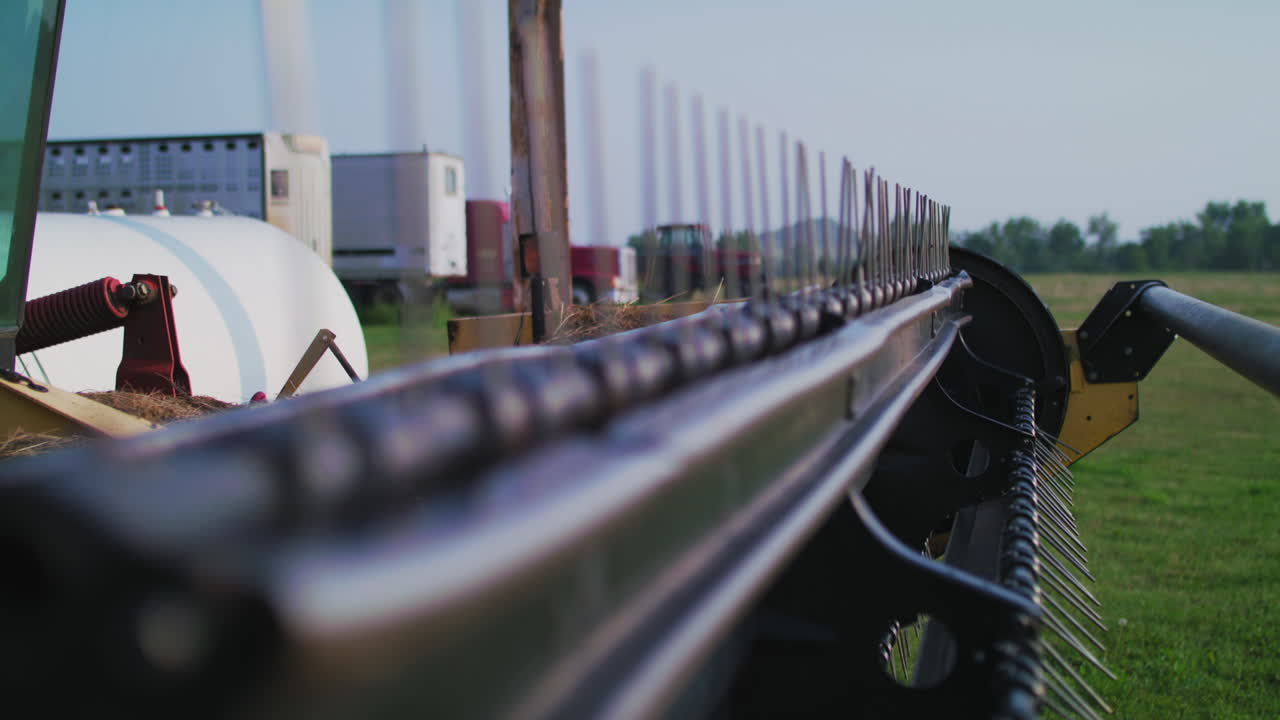 중서부의 농장과 트랙터