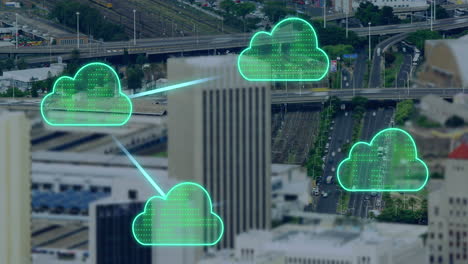 animación de nubes y procesamiento de datos sobre el paisaje urbano.